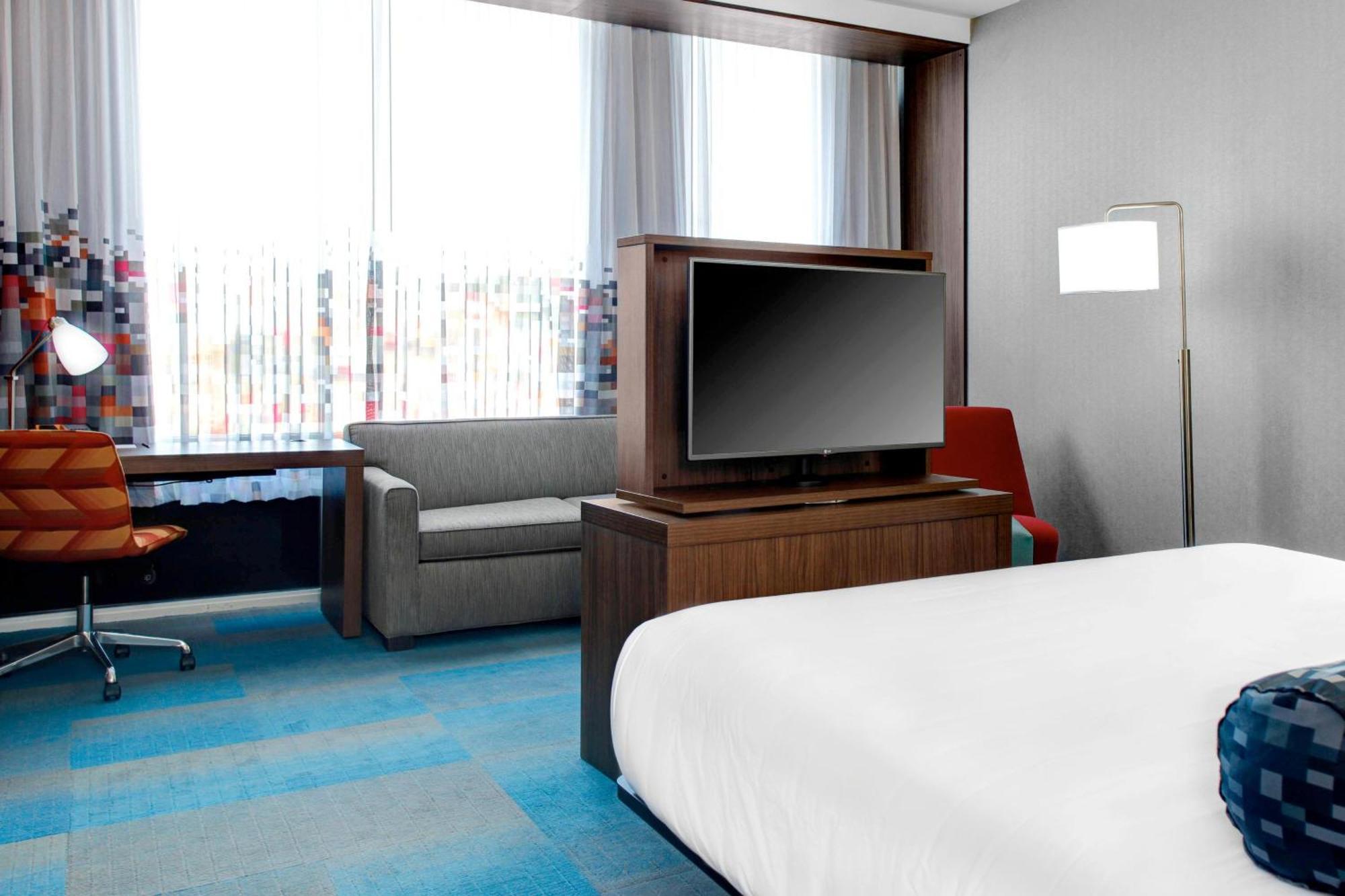 Aloft Durham Downtown Hotel Exterior photo