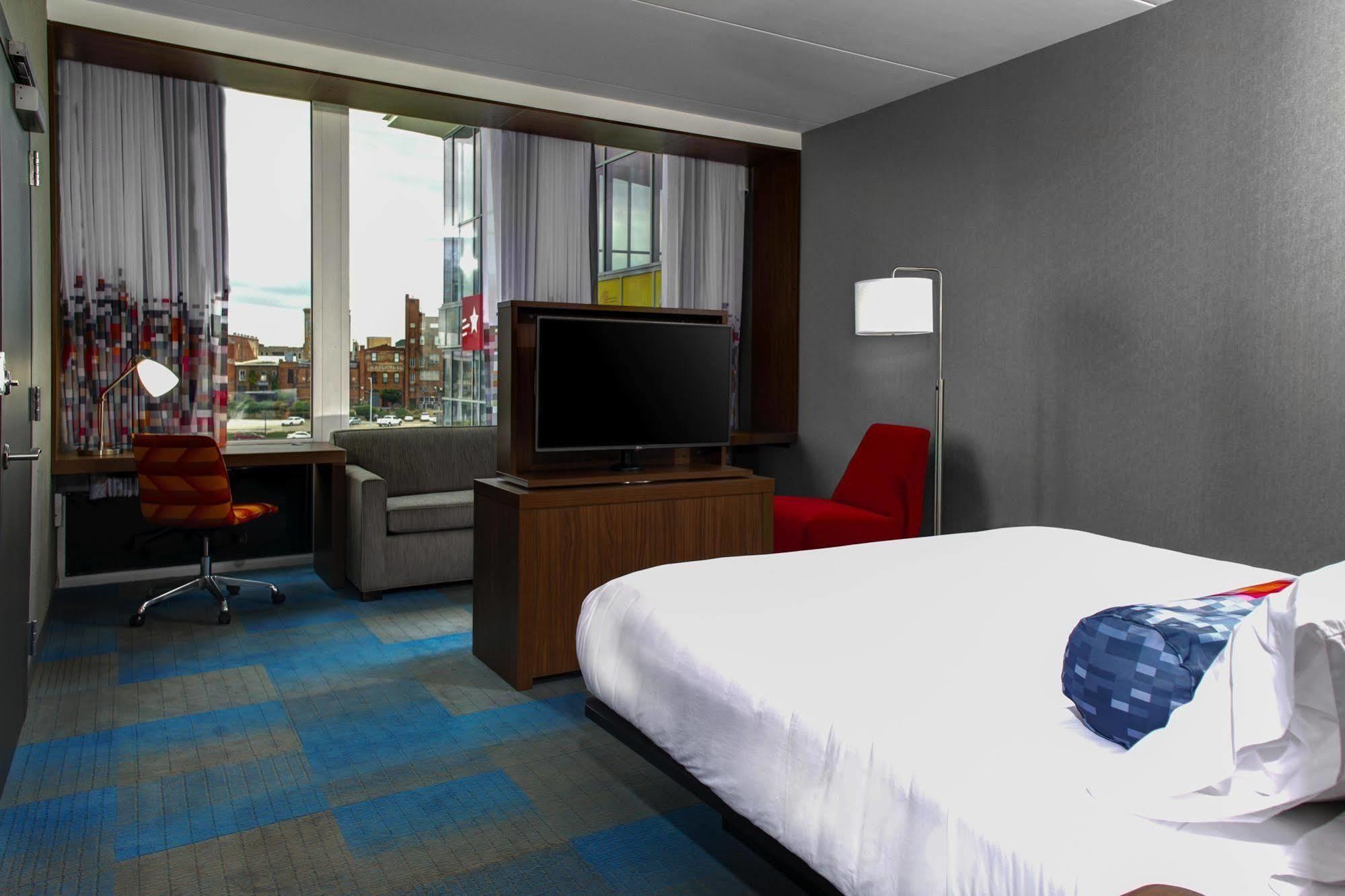 Aloft Durham Downtown Hotel Exterior photo